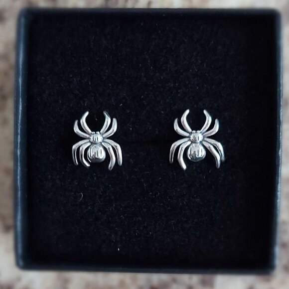 925 Sterling Silver Spider Stud Earrings - Picture 1 of 6